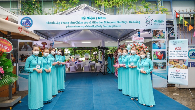 Kỷ niệm 5 năm thành lập Trung tâm Chăm sóc và Giáo dục Mần non OneSky - Đà Nẵng