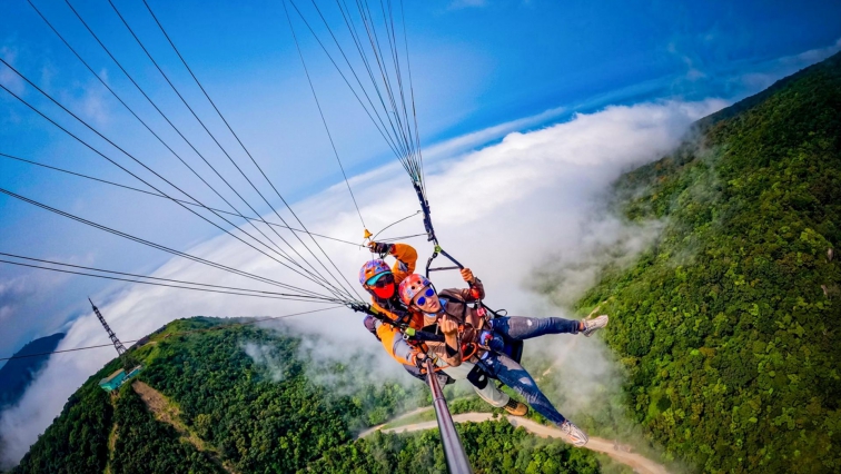 Bay Dù Lượn Ngắm Rừng Biển Sơn Trà Ở Đà Nẵng