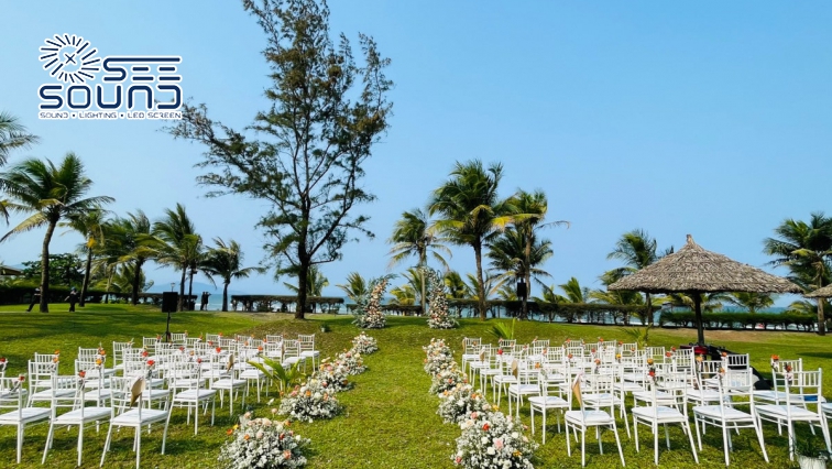 Tiệc cưới lãng mạn tại Sandy Beach Resort Đà Nẵng.