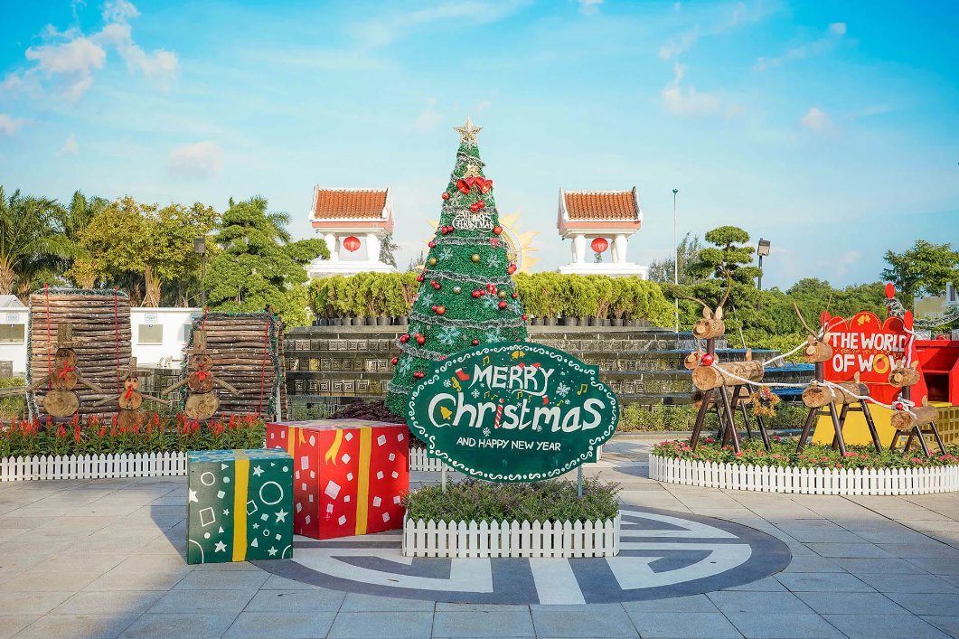 Tiểu cảnh trang trí Giáng sinh tại Công viên Châu Á